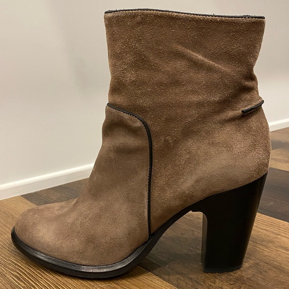 Rag & Bone Grayson Suede Ankle Boot - Picture 5 of 8